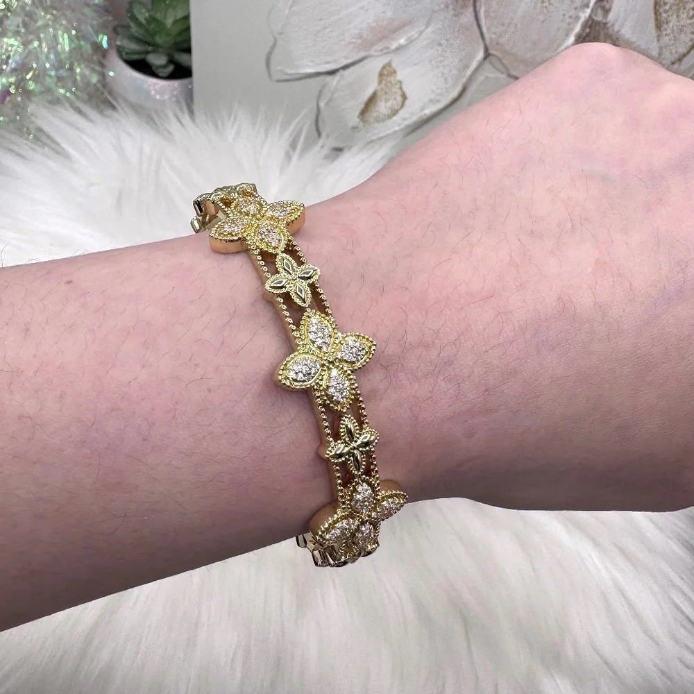 Clara Clover Sparkly Cuff Bracelet